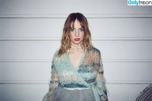 Maya Hawke / maya_hawke / neohawk2 nude photo #0513