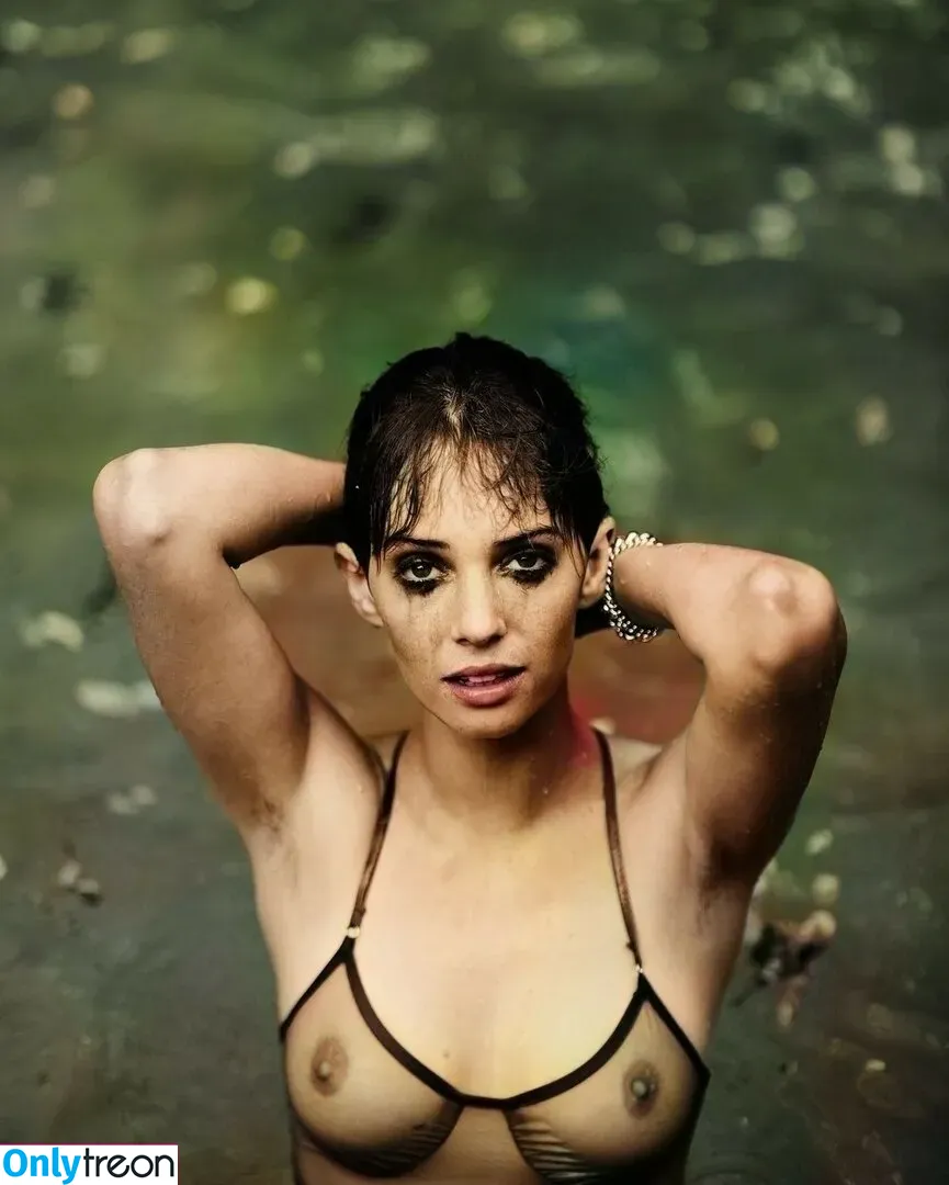 Maya Hawke nude photo #0035 (maya_hawke / neohawk2)