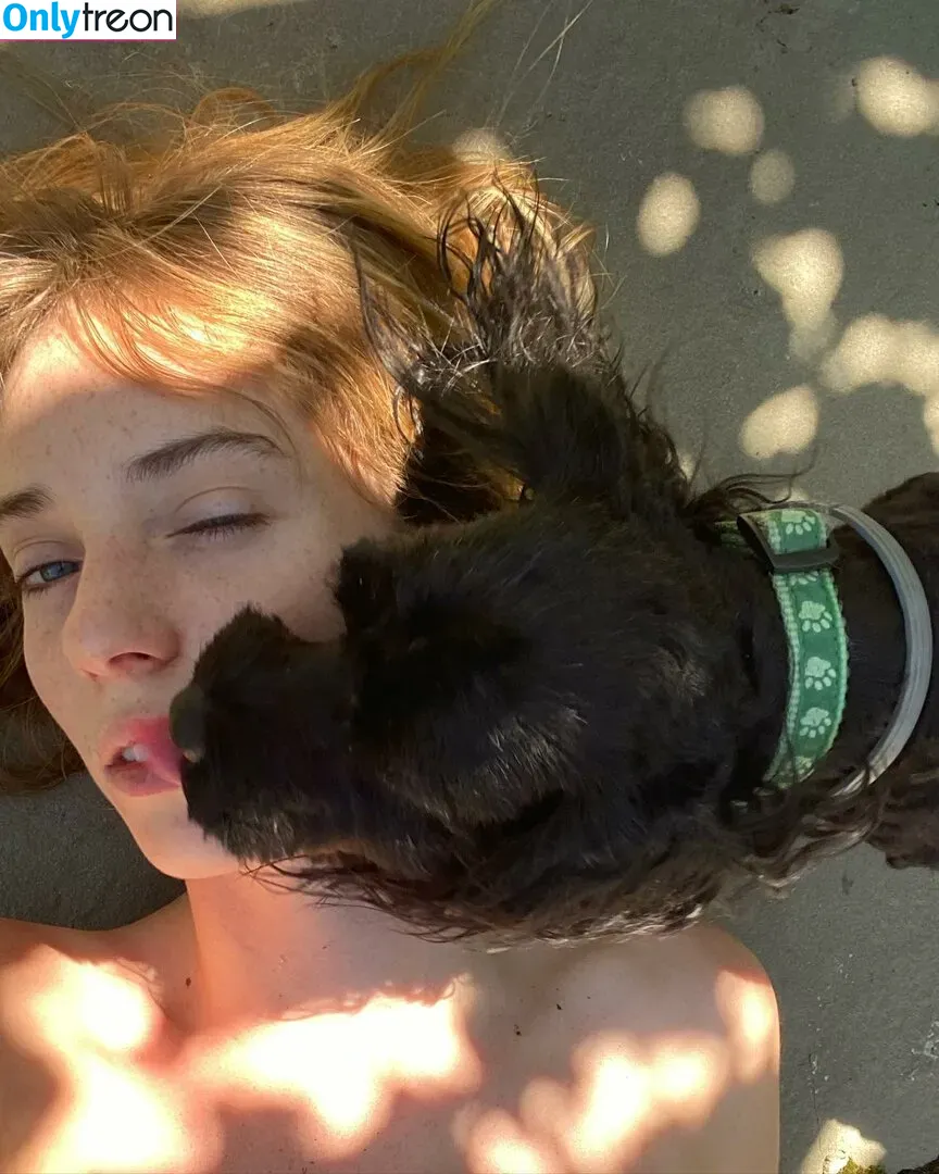 Maya Hawke nude photo #0061 (maya_hawke / neohawk2)