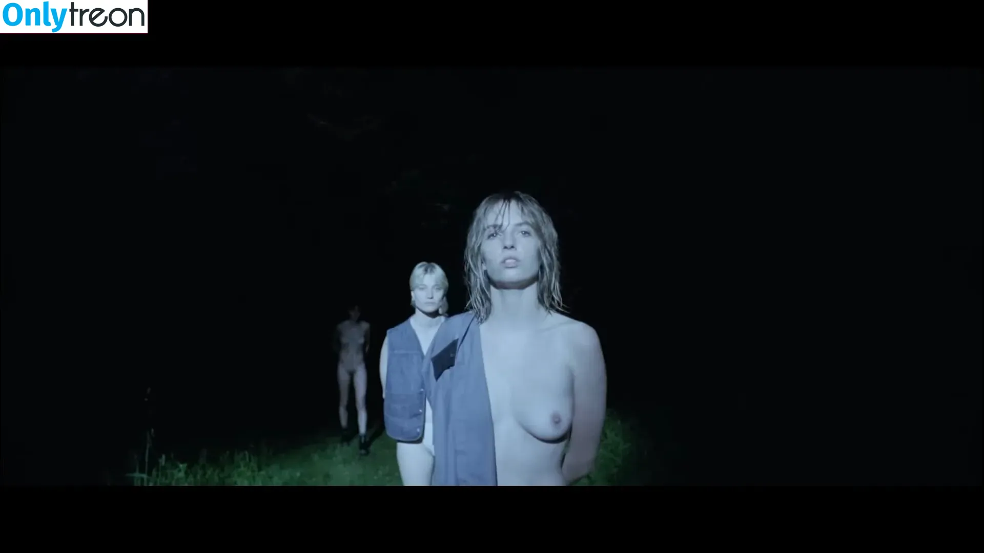 Maya Hawke nude photo #0075 (maya_hawke / neohawk2)