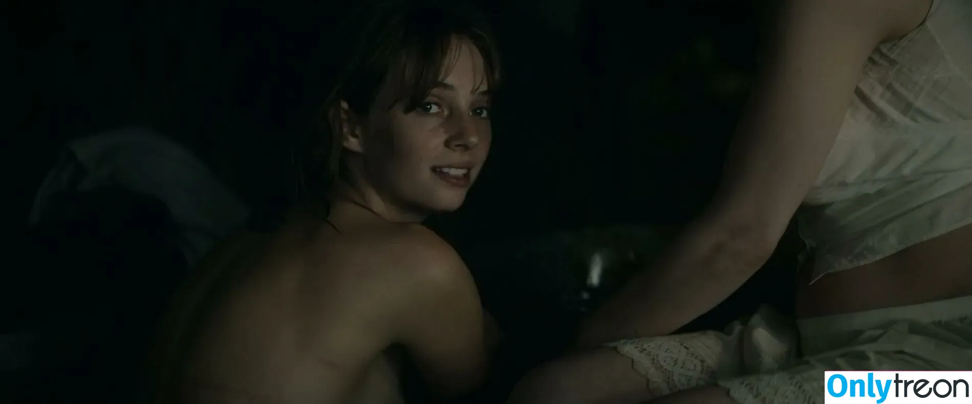 Maya Hawke nude photo #0090 (maya_hawke / neohawk2)