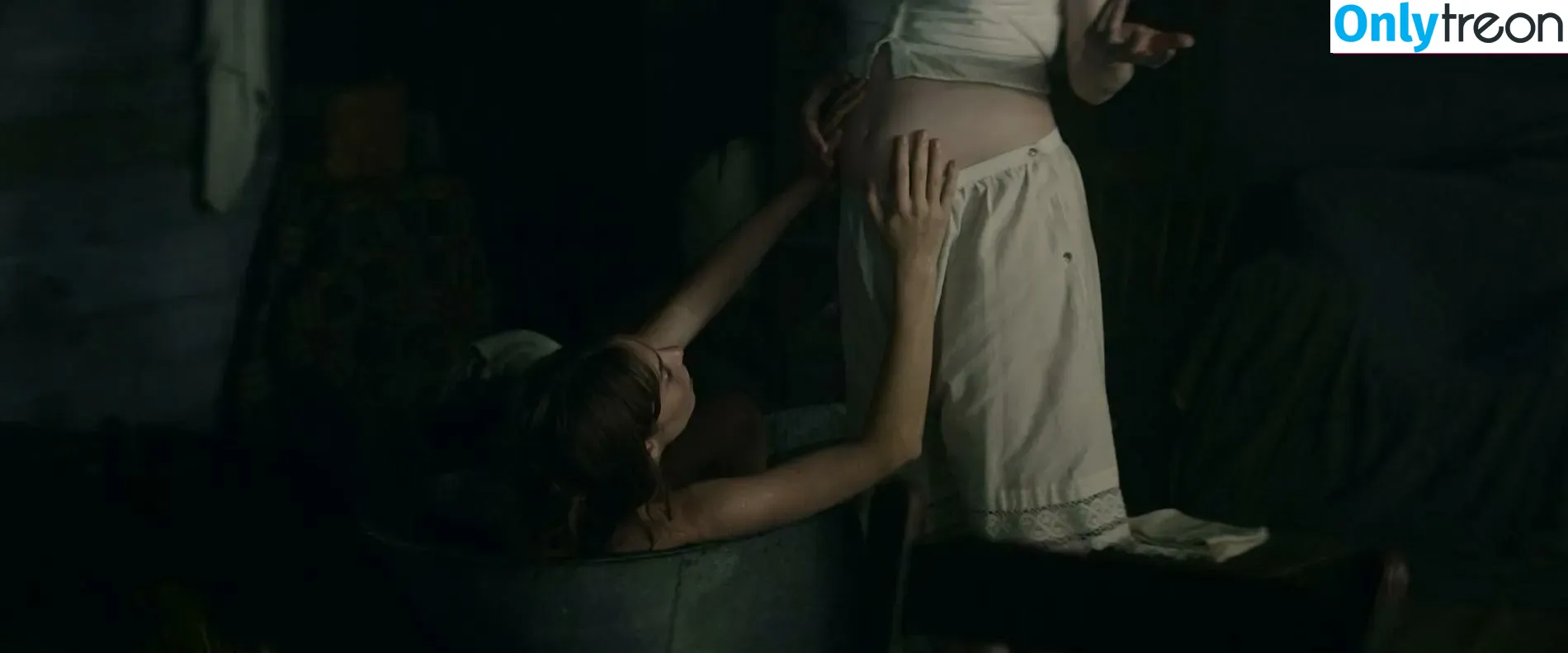 Maya Hawke nude photo #0092 (maya_hawke / neohawk2)