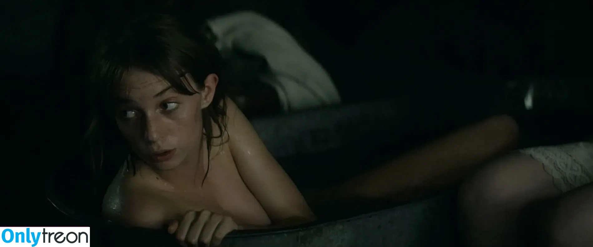 Maya Hawke nude photo #0094 (maya_hawke / neohawk2)
