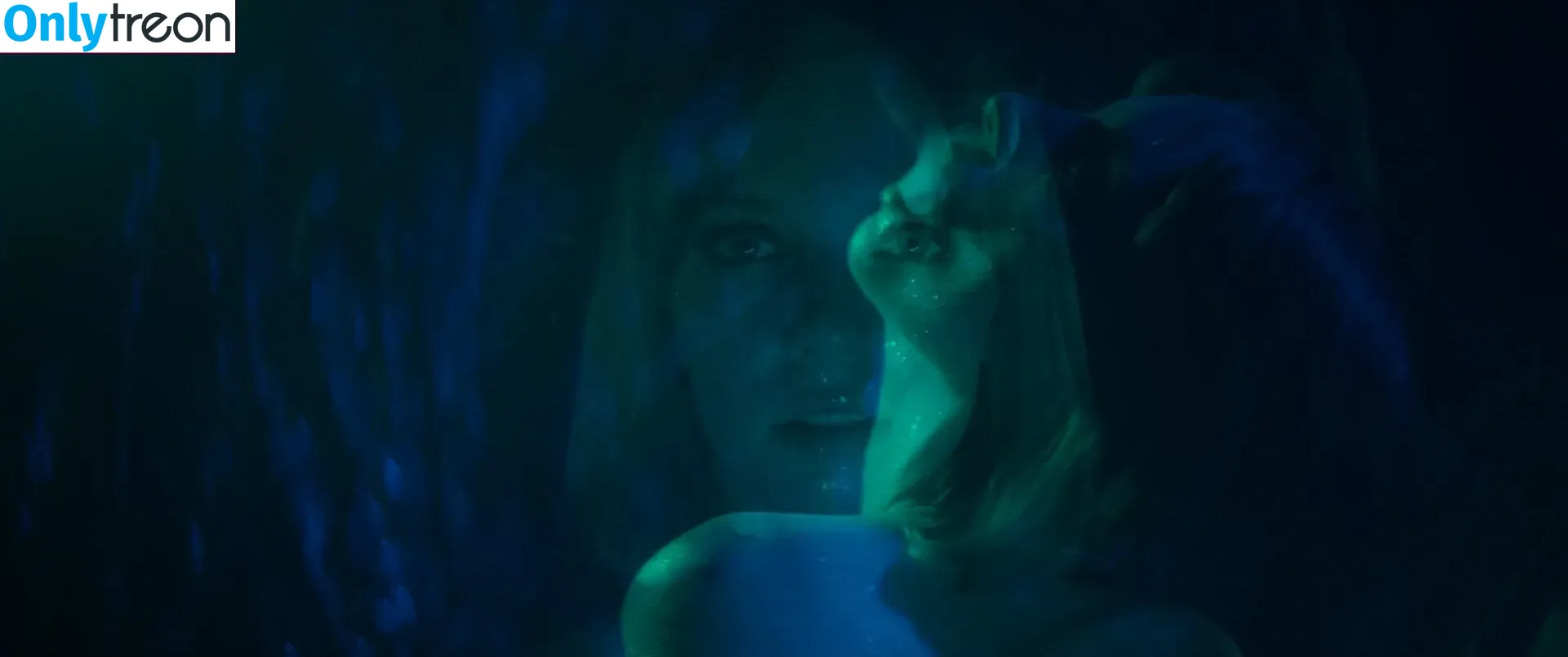 Maya Hawke nude photo #0100 (maya_hawke / neohawk2)