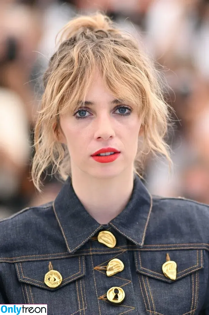 Maya Hawke nude photo #0196 (maya_hawke / neohawk2)