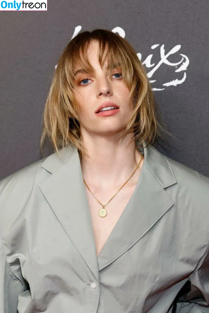 Maya Hawke nude photo #0235 (maya_hawke / neohawk2)