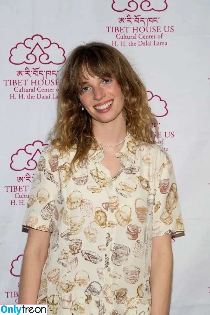 Maya Hawke nude photo #0277 (maya_hawke / neohawk2)