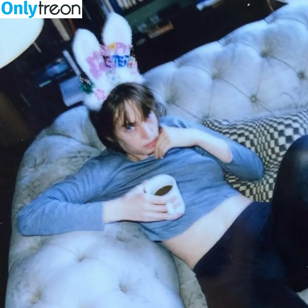 Maya Hawke nude photo #0286 (maya_hawke / neohawk2)