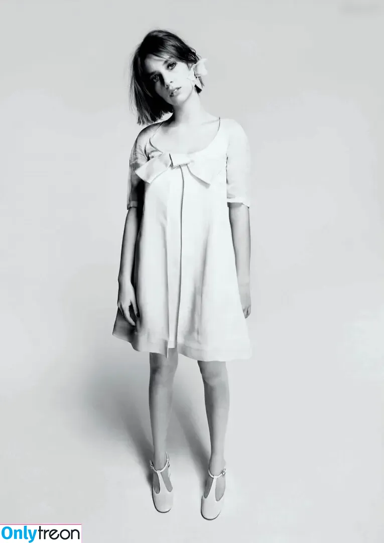 Maya Hawke nude photo #0379 (maya_hawke / neohawk2)