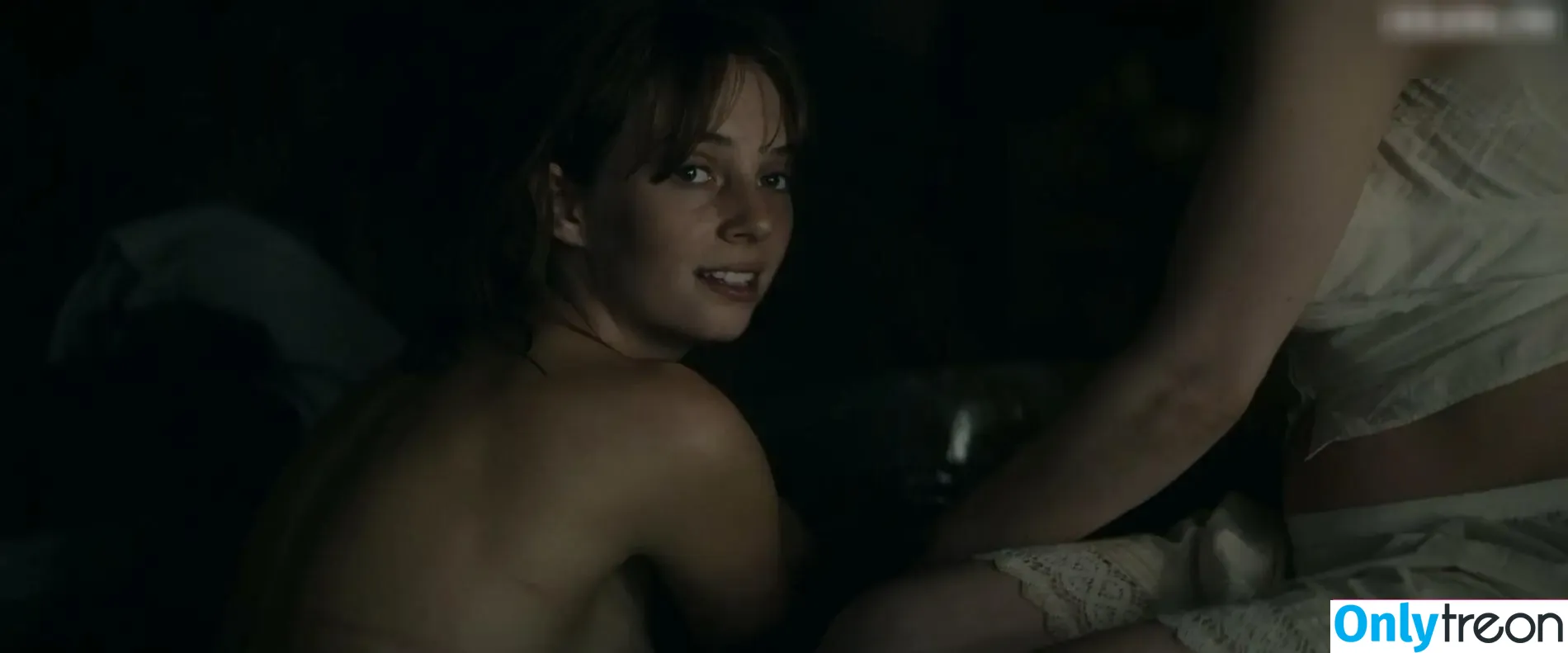 Maya Hawke nude photo #0387 (maya_hawke / neohawk2)