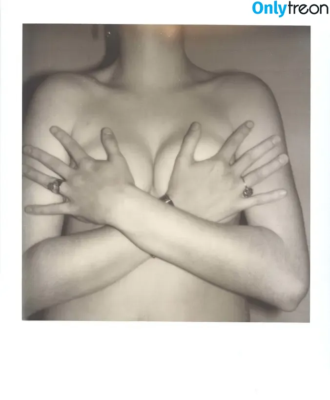 Maya Hawke nude photo #0453 (maya_hawke / neohawk2)