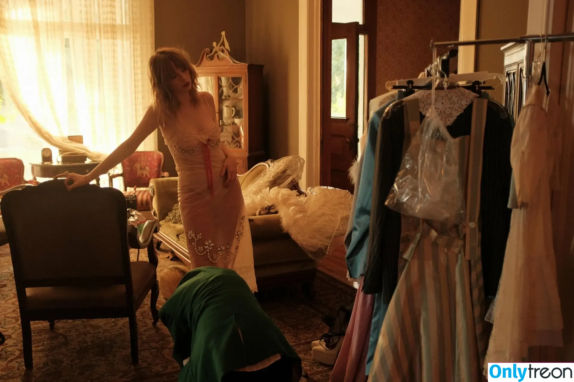 Maya Hawke nude photo #0461 (maya_hawke / neohawk2)
