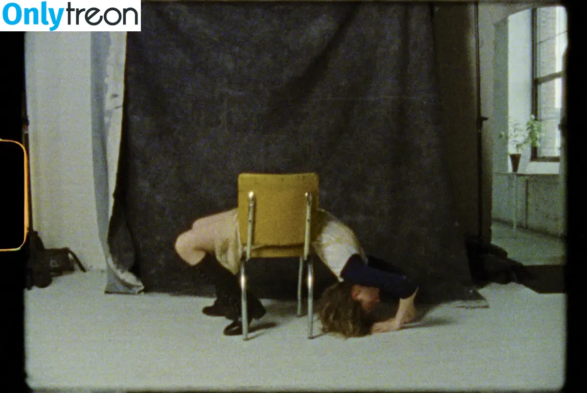 Maya Hawke nude photo #0541 (maya_hawke / neohawk2)