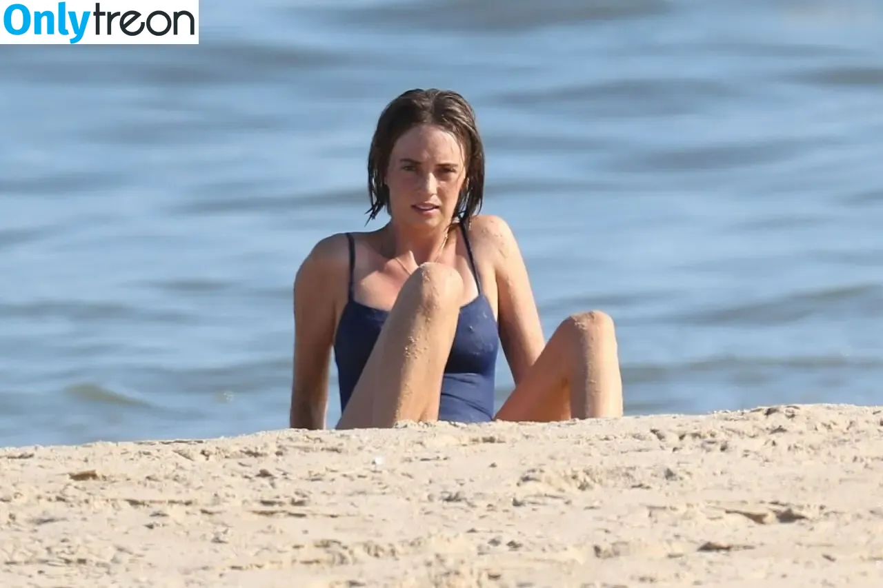 Maya Hawke nude photo #0580 (maya_hawke / neohawk2)