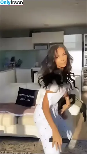 Maya Jama / mayajama nude photo #0199