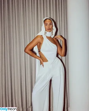 Maya Jama / mayajama nude photo #0255