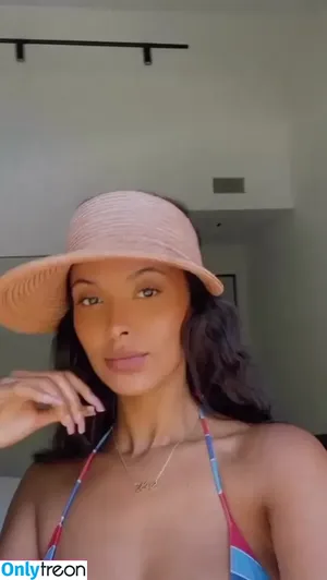 Maya Jama / mayajama nude photo #0440