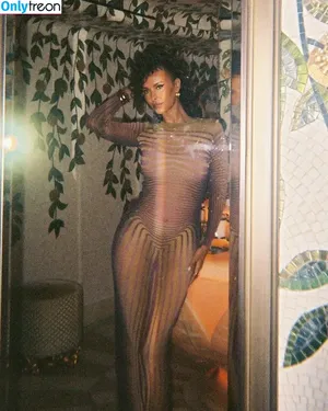Maya Jama / mayajama nude photo #0504