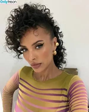 Maya Jama / mayajama nude photo #0506
