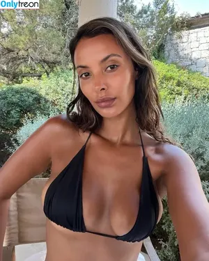Maya Jama / mayajama nude photo #0658