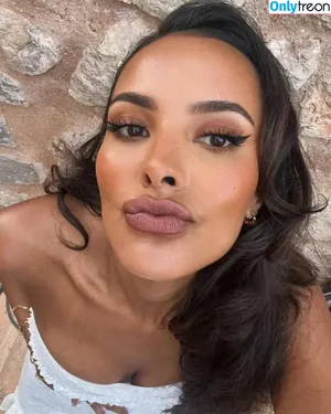 Maya Jama / mayajama nude photo #0944