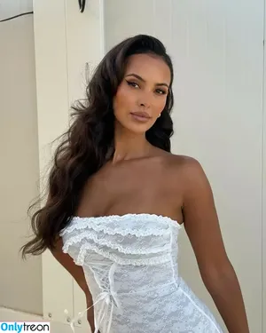 Maya Jama / mayajama nude photo #0951