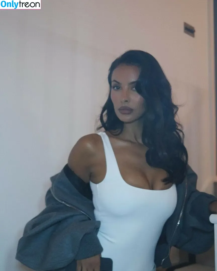 Maya Jama nude photo #1144 (mayajama)