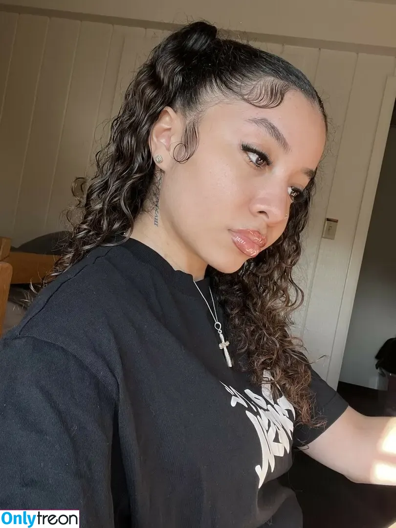Mayabuckets nude photo #0015 (mayanobuckets)