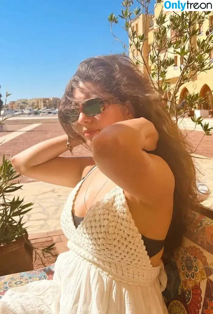 Mayan El Sayed nude photo #0015 (mayanelsayed)