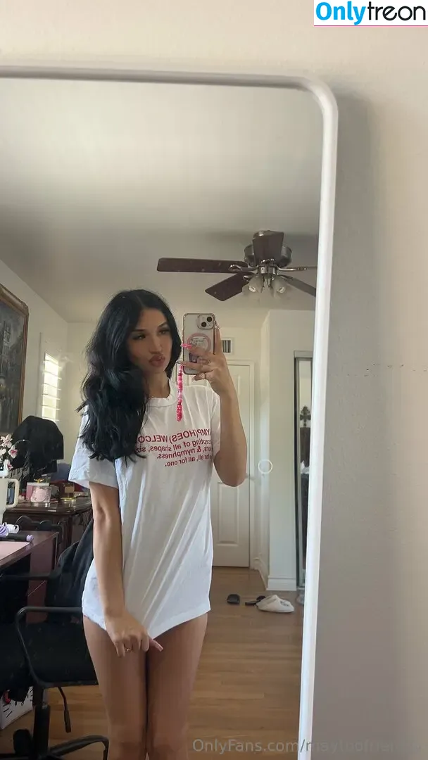 Maytoofriendly nude photo #0028 (Maytoofriendly)