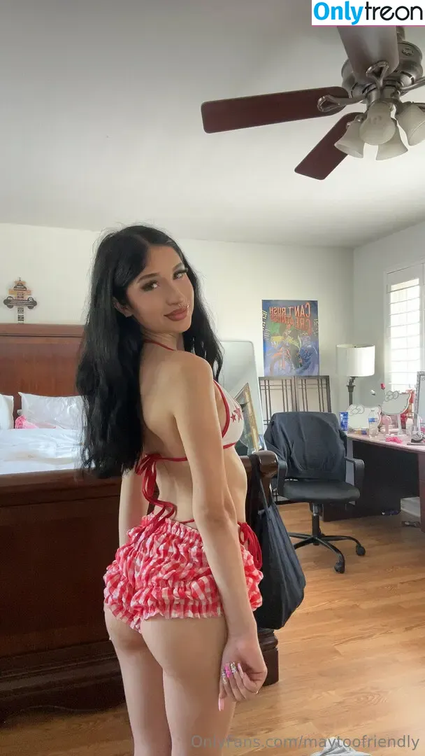 Maytoofriendly nude photo #0030 (Maytoofriendly)