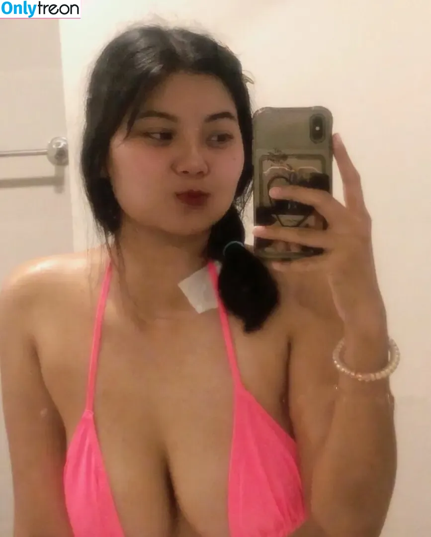 mayy_aris nude photo #0027 (mayarisss / themayaridiyosa)