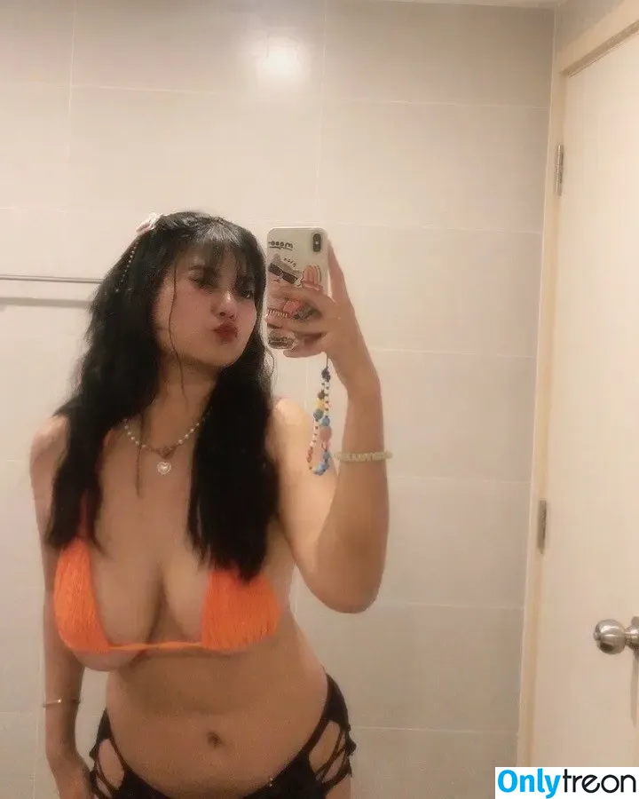 mayy_aris nude photo #0030 (mayarisss / themayaridiyosa)