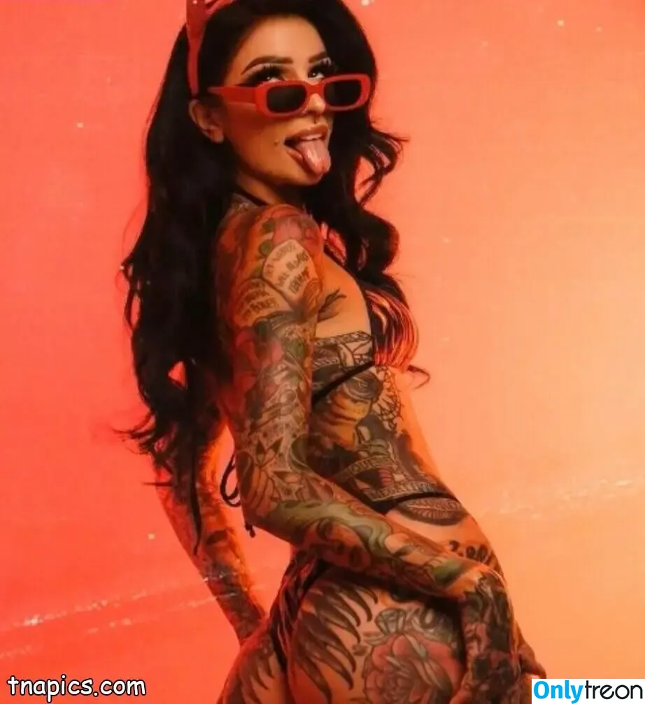 mazzanti_ nude photo #0029 (Mazzanti / angela_mazzanti)