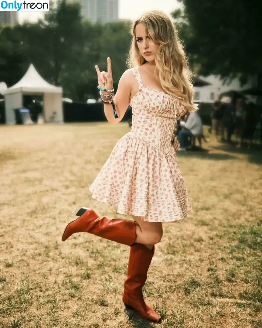 Mckenna Grace nude photo #0149 (mckennagrace / mckennagraceful)
