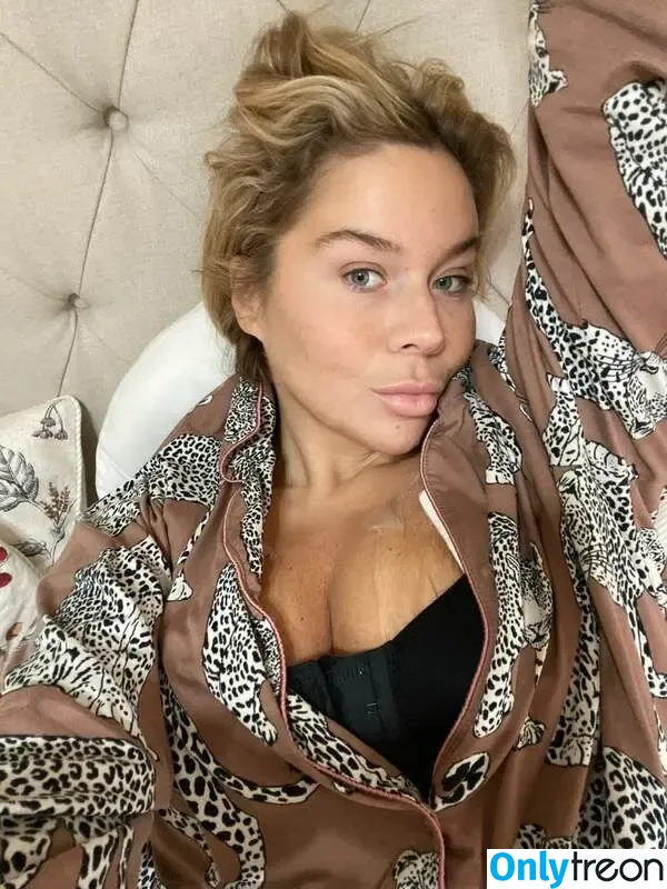 Mcuperin nude photo #0008 (Mcuperin)