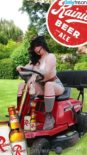 mechanicmommyfree / minitruckmommygarageofficial nude photo #0023