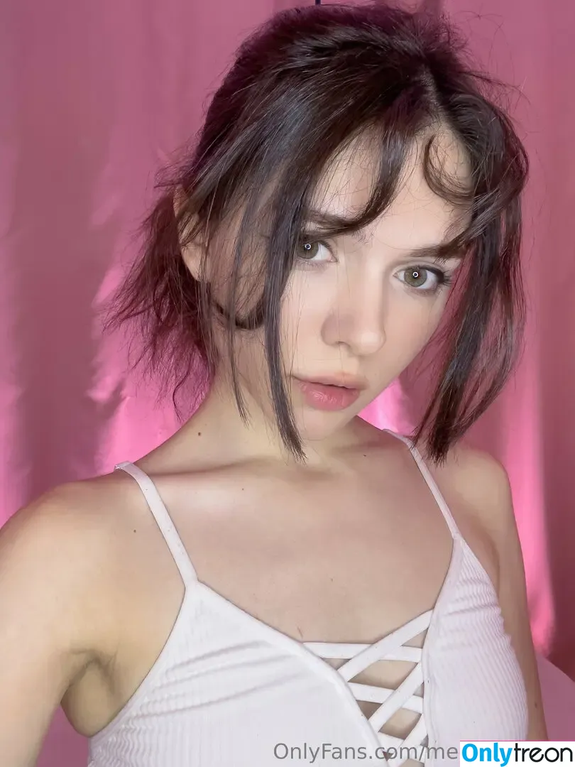 Meddiethayer nude photo #0041 (Meddiethayer)