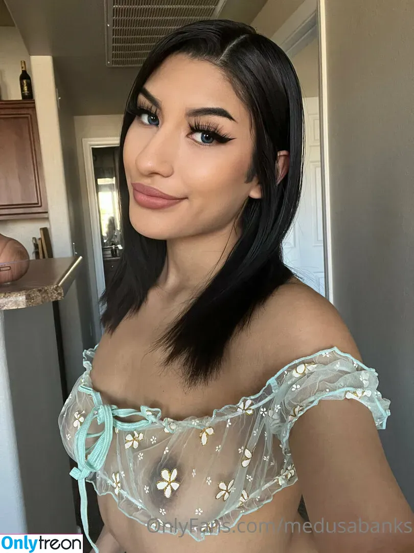 medusabanks nude photo #0006 (medusabanks)