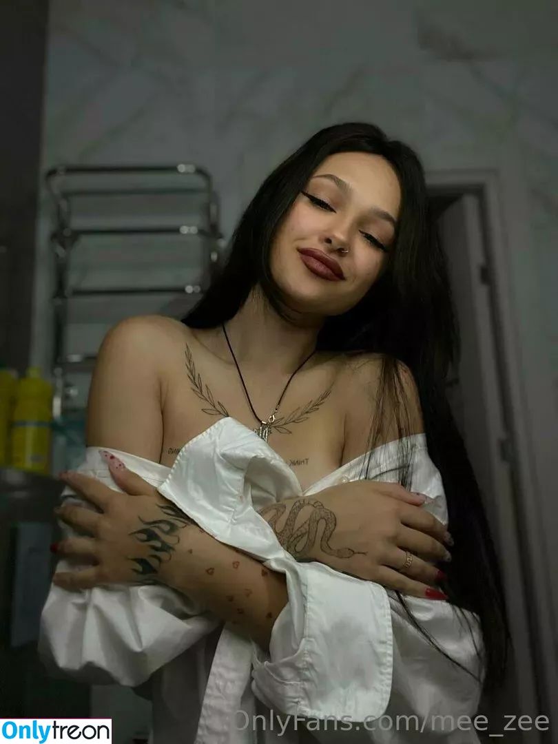 mee_zee nude photo #0289 (mee_zee)