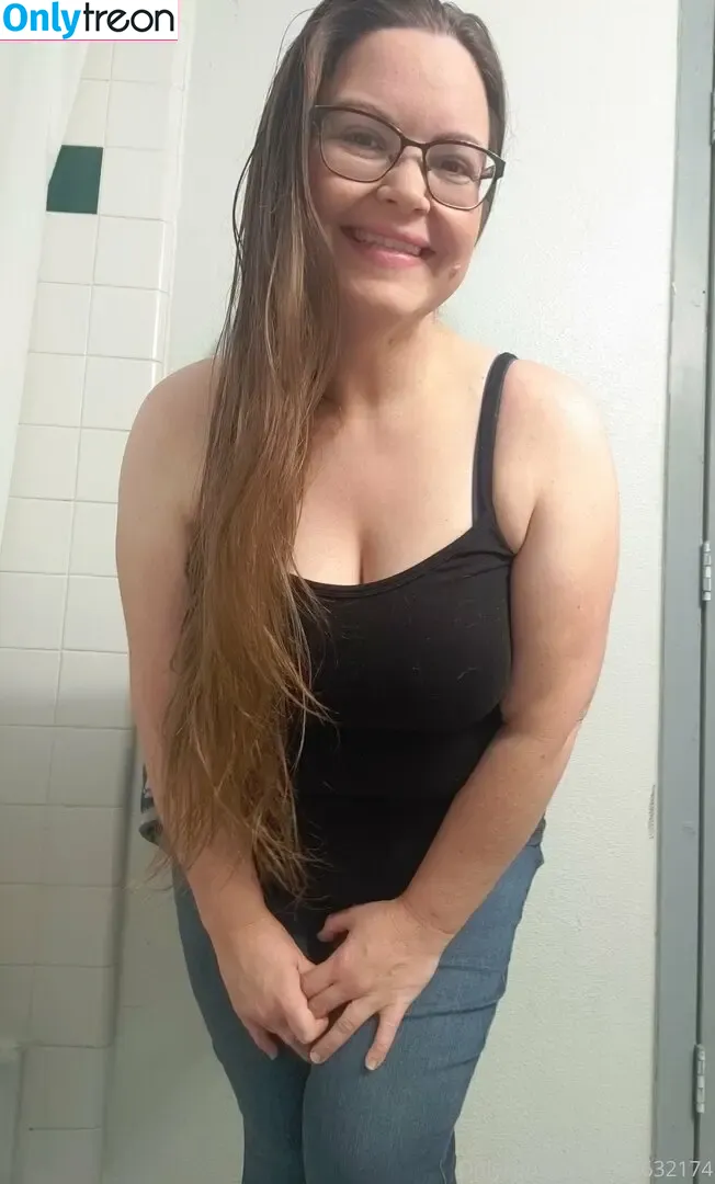 meehmee420 nude photo #0001 (meehmee420)