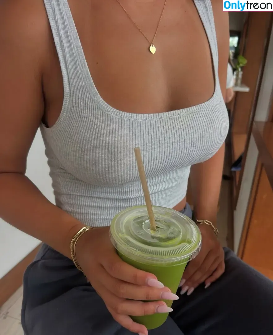Meena Shahri nude photo #0089 (Meena.shahri)