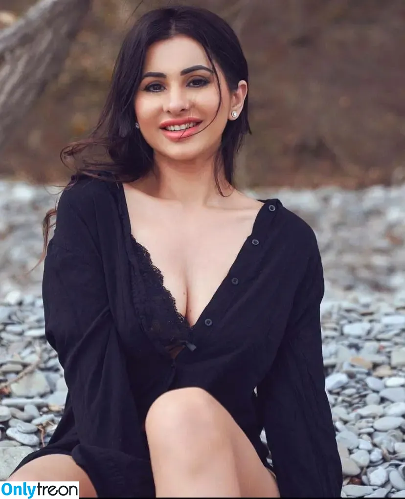 Meetii Kalher nude photo #0150 (meetiikalher)