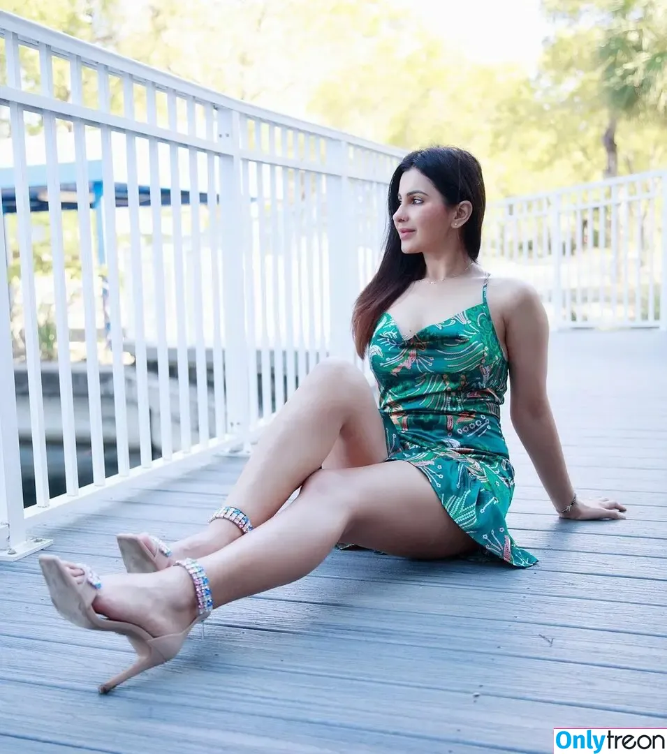 Meetii Kalher nude photo #0192 (meetiikalher)