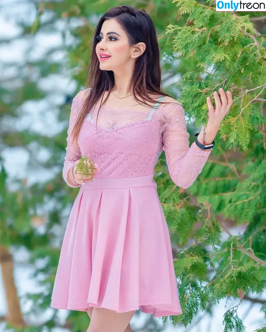 Meetii Kalher nude photo #0320 (meetiikalher)