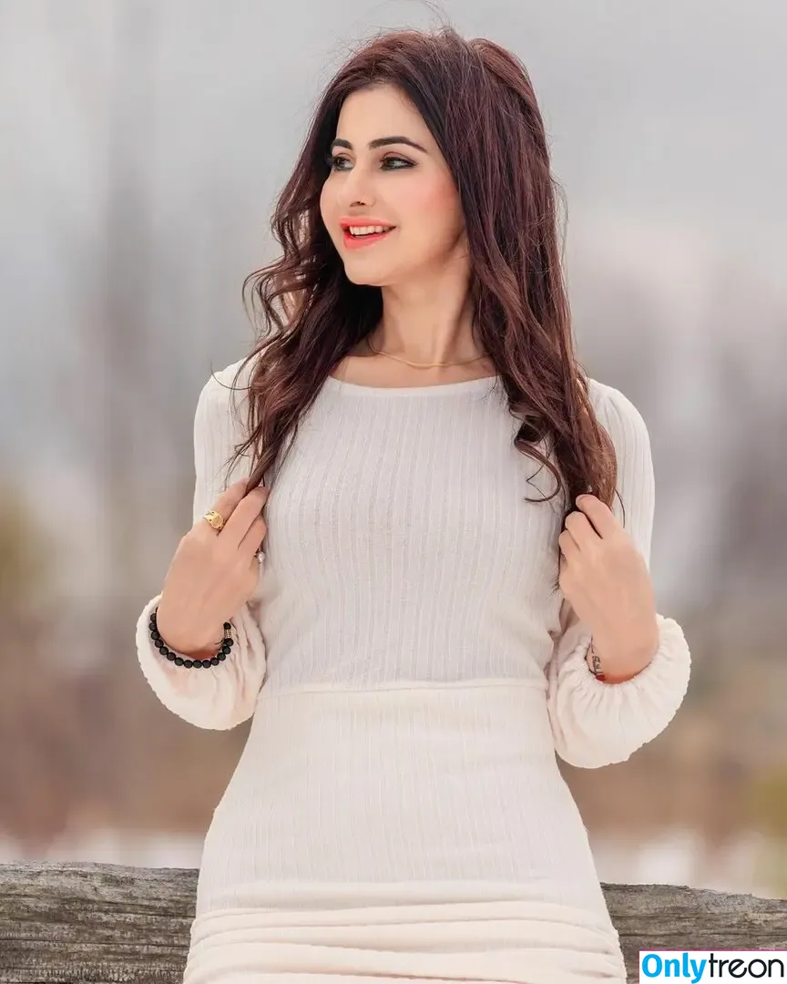 Meetii Kalher nude photo #0335 (meetiikalher)