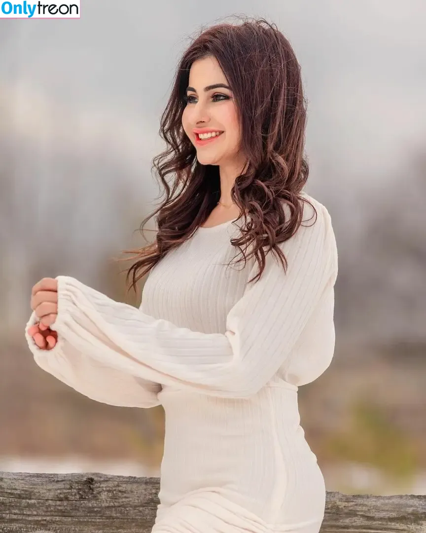 Meetii Kalher nude photo #0338 (meetiikalher)