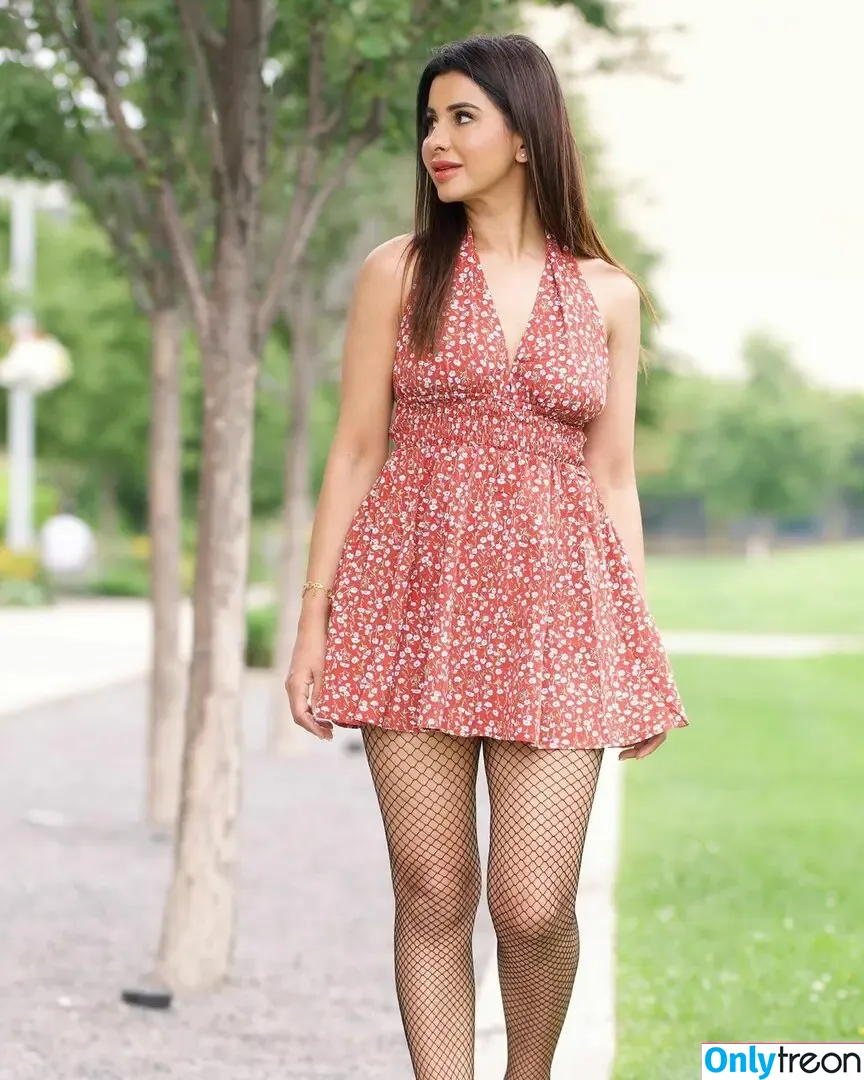 Meetii Kalher nude photo #0415 (meetiikalher)