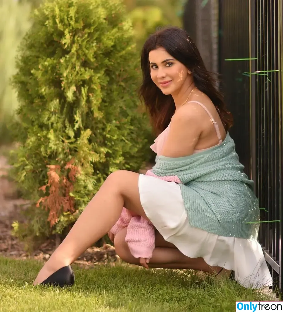 Meetii Kalher nude photo #0450 (meetiikalher)