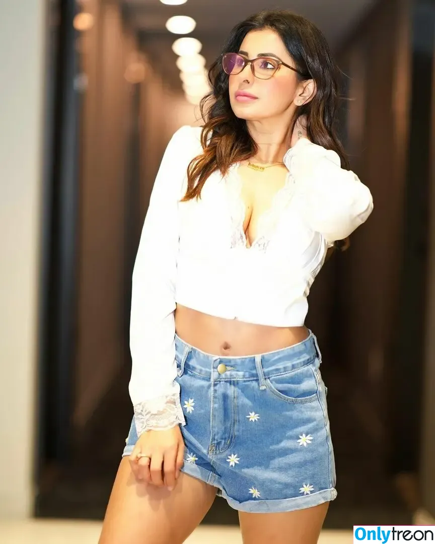 Meetii Kalher nude photo #0469 (meetiikalher)